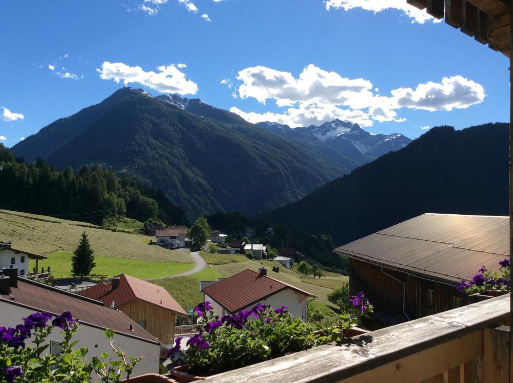 Gasthof Alpenblick Tobadill Exterior photo