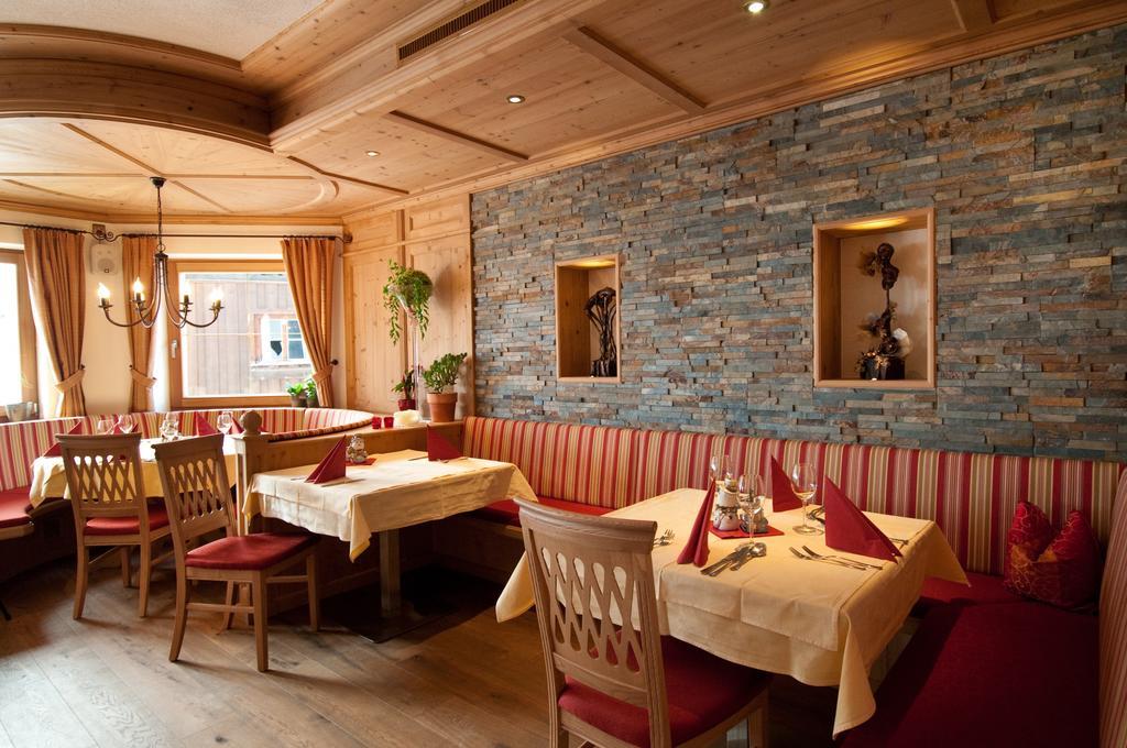 Gasthof Alpenblick Tobadill Exterior photo
